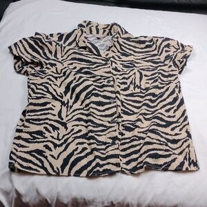 White Stage women's XL button down short sleeved top